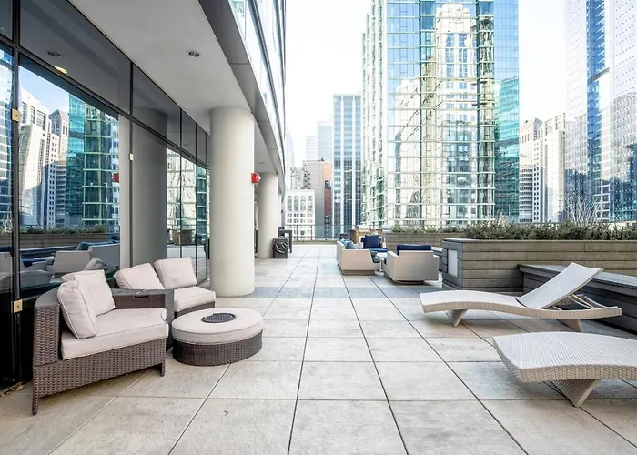 Loop W Gym Pool Lounge 1 Block From L Chi-694 *