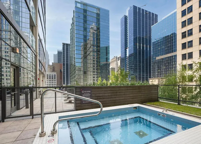 Loop W Gym Pool Lounge 1 Block From L Chi-694